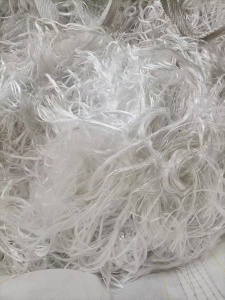 长期出售涤纶工业丝,一个月20吨左右,可开花,可造粒 厂在山东临沂