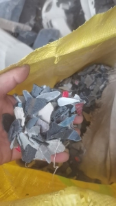 长期出售PP汽车粉碎料