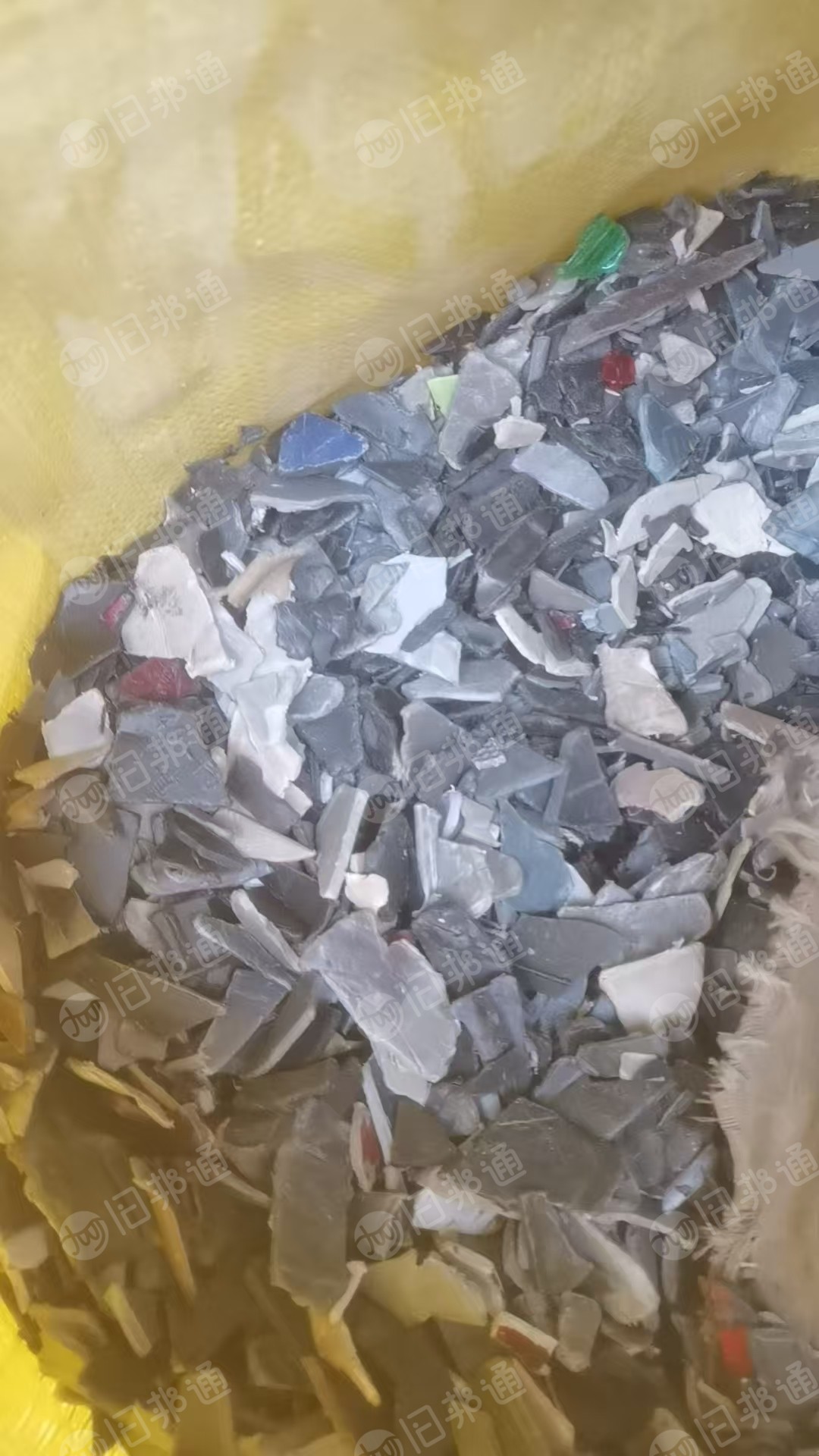 长期出售PP汽车粉碎料