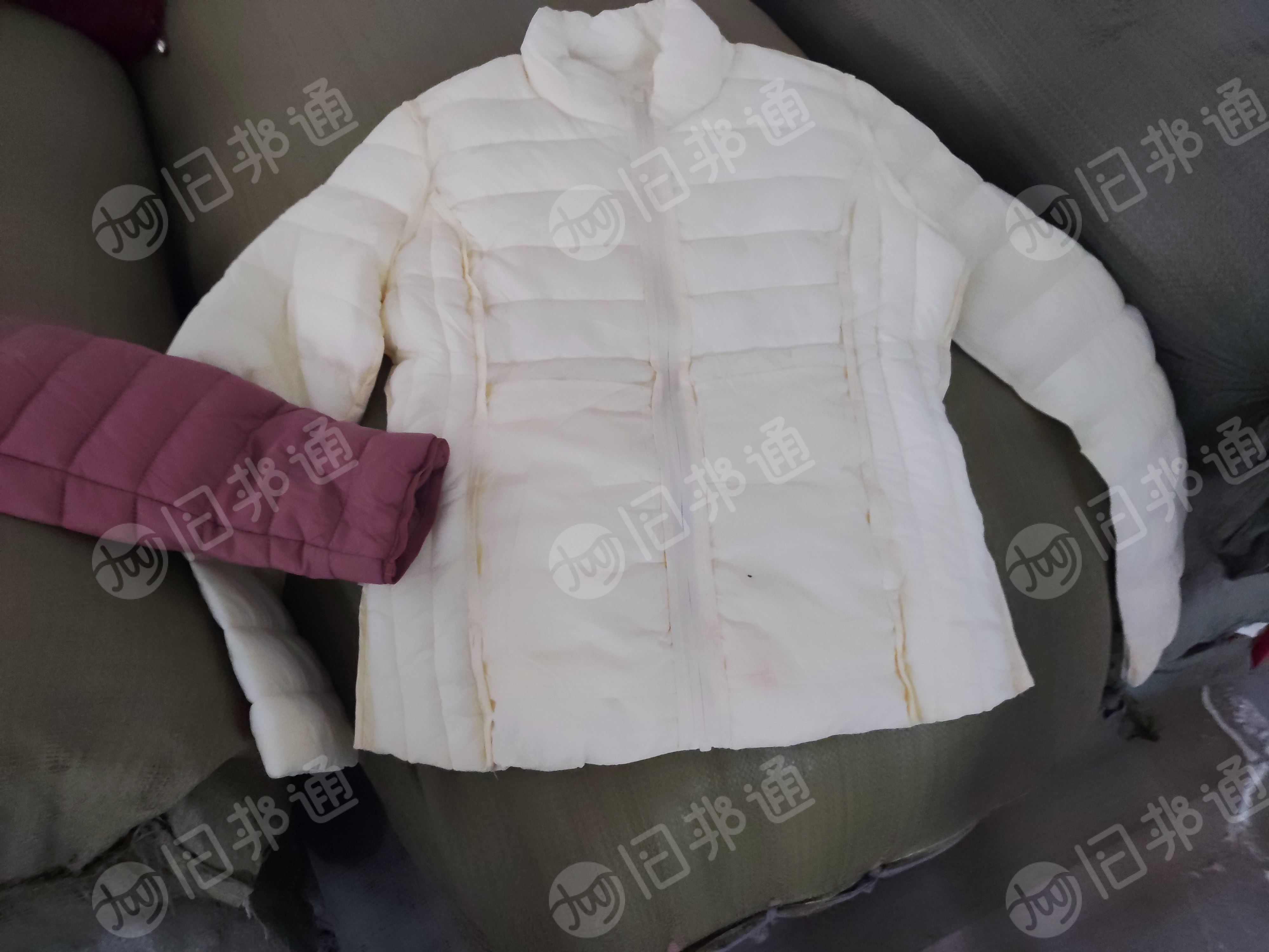 出售库存衣服，库存服装，有棉服，羽绒服等，现货有27000件，货在甘肃兰州