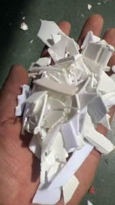 出售无字涂料桶破碎料