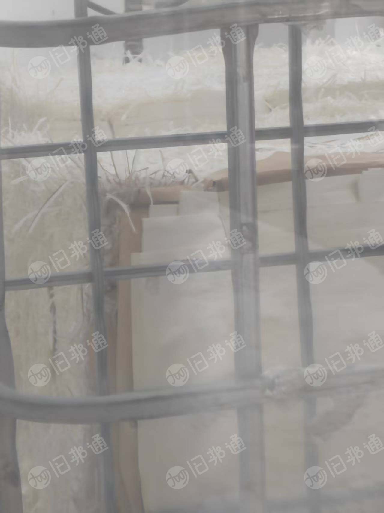 出售覆膜纸厂下来的带膜白卡纸边料