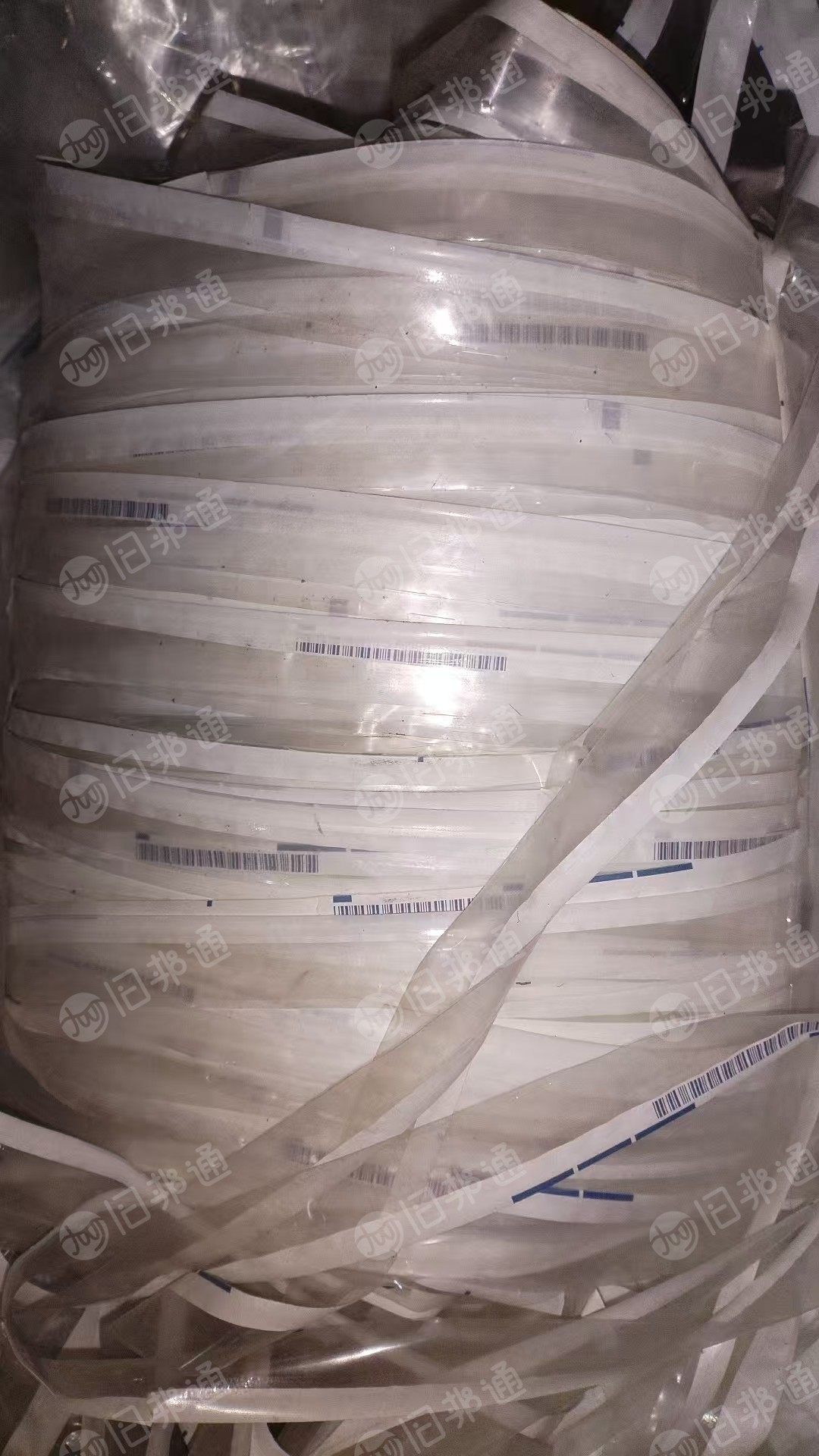 出售PP卷边料，有一层纸，可打绳用，现货50吨