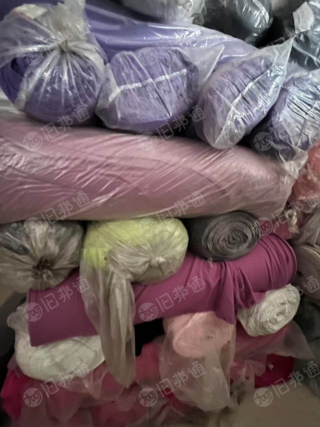 长期出售双面摇粒绒布，库存布，库存绒布，摇粒绒，门幅155，克重230左右，现货二三十吨