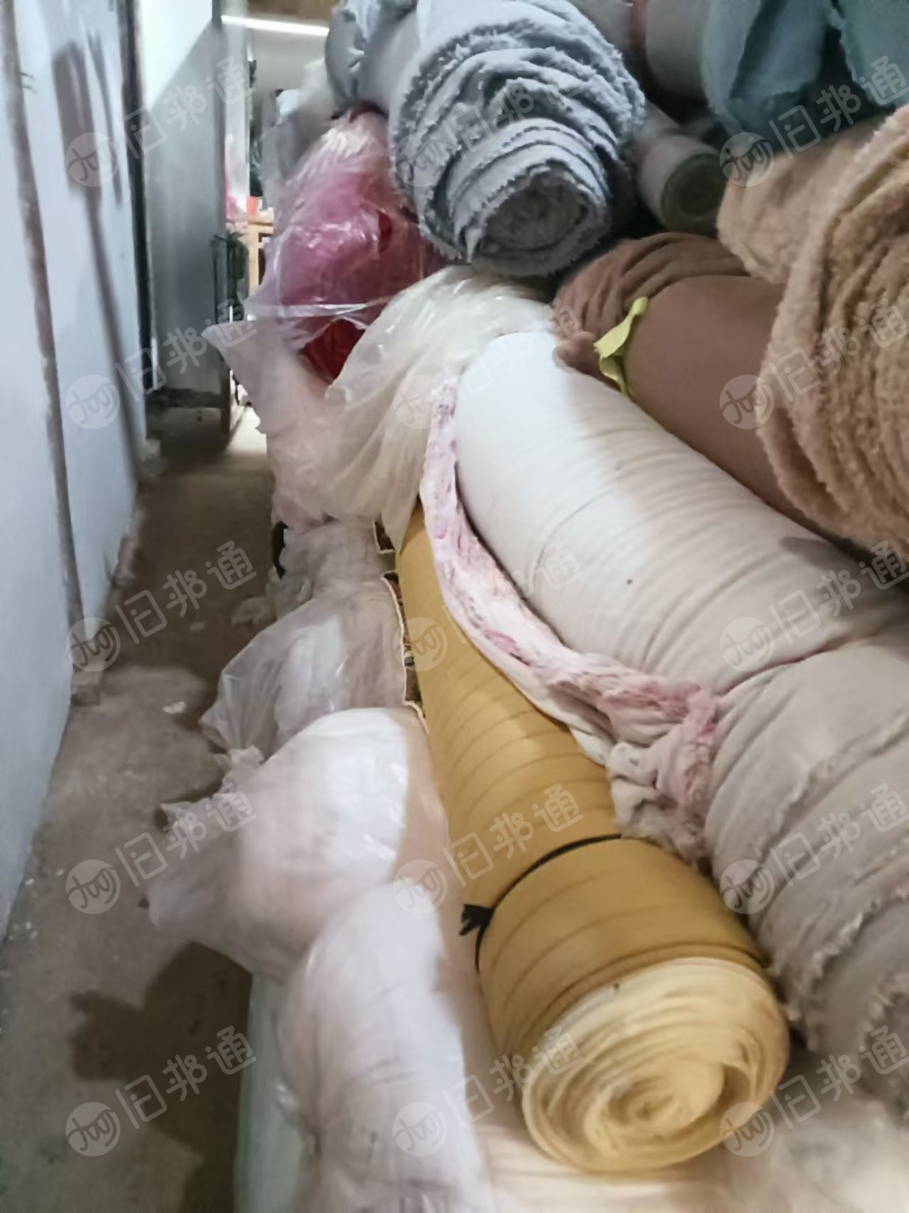 出售绒布统货，珊瑚绒，法兰绒，兔绒等都有，现货七吨左右