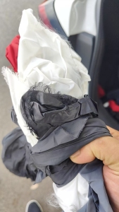 长期出售锦纶废布，颜色都混在一起卖，  每个月10多吨，厂在江苏苏州