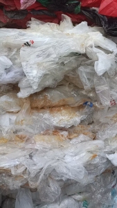 长期出售PE杂膜废料，高低压混合膜