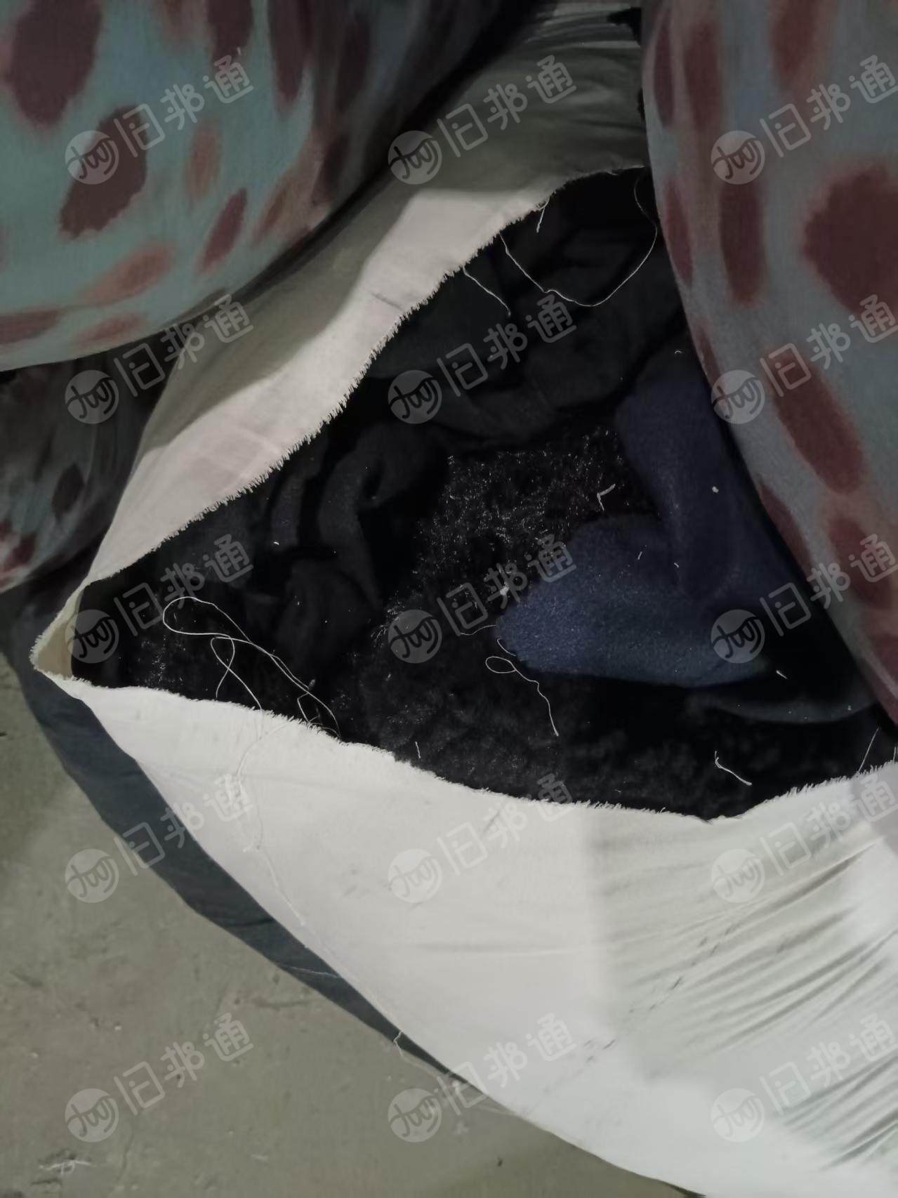 长期出售涤纶废布，涤纶造粒布，货在浙江绍兴