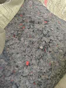 出售PVC铝合金包装膜破碎料，中性PVC墙纸破碎料，现货够车