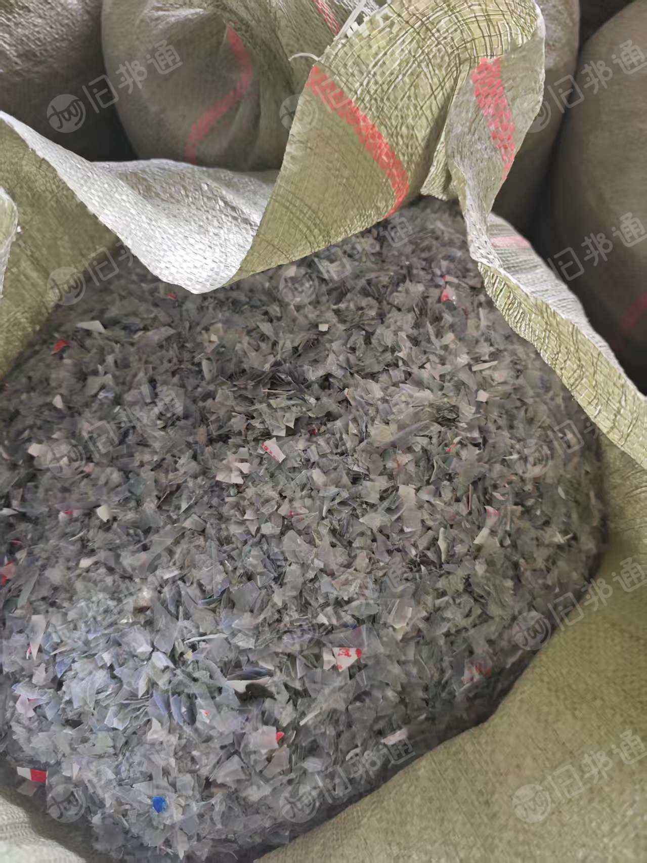 出售PVC铝合金包装膜破碎料，中性PVC墙纸破碎料，现货够车
