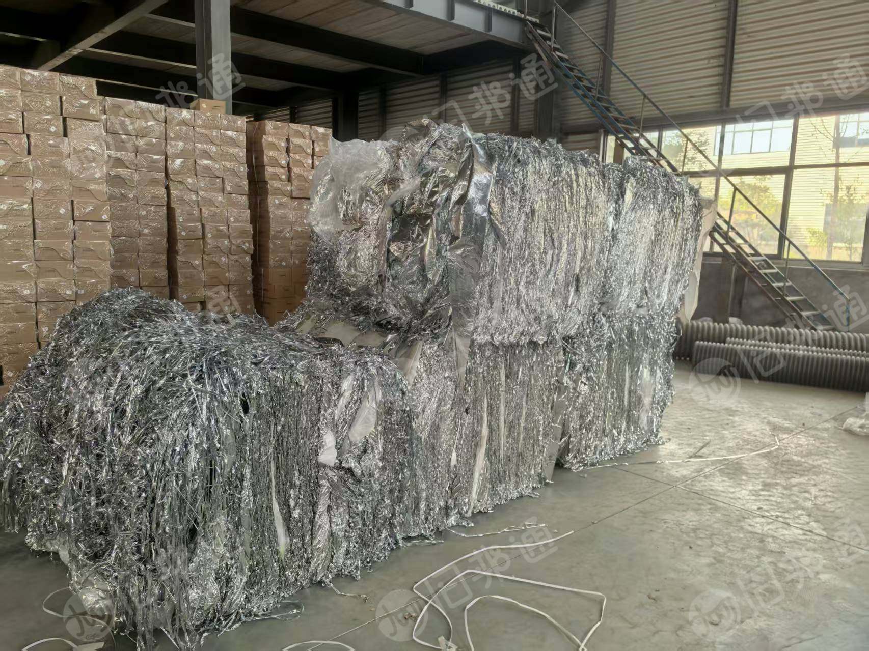 出售镀铝膜边角料，带胶，月供20吨