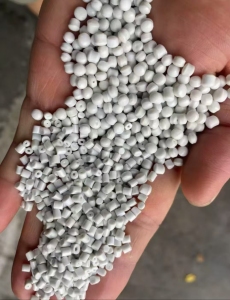 出售白桶低压PE颗粒,月供两百多吨