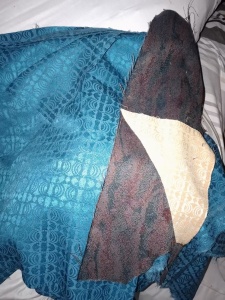 长期大量出售服装下脚料,主要是涤纶废布,氨纶废布,棉布等,货在黑龙江哈尔滨