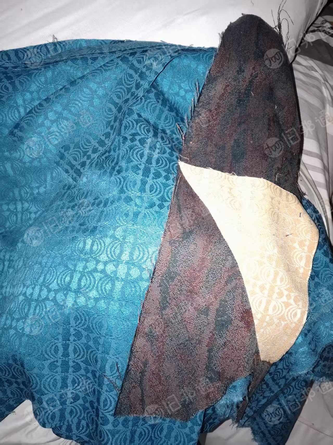 长期大量出售服装下脚料，主要是涤纶废布，氨纶废布，棉布等，货在黑龙江哈尔滨