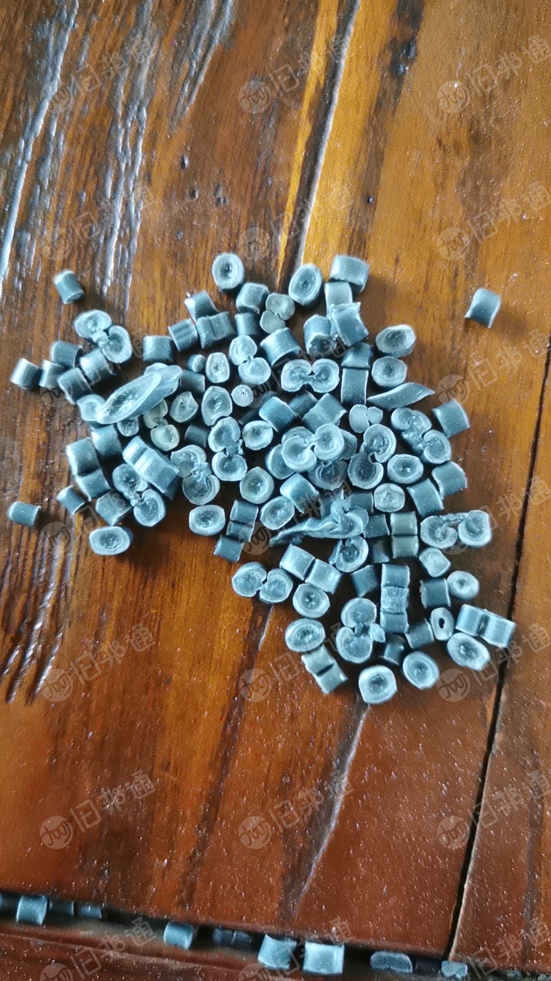 出售吨包PP颗粒，过20目，或者40目都有