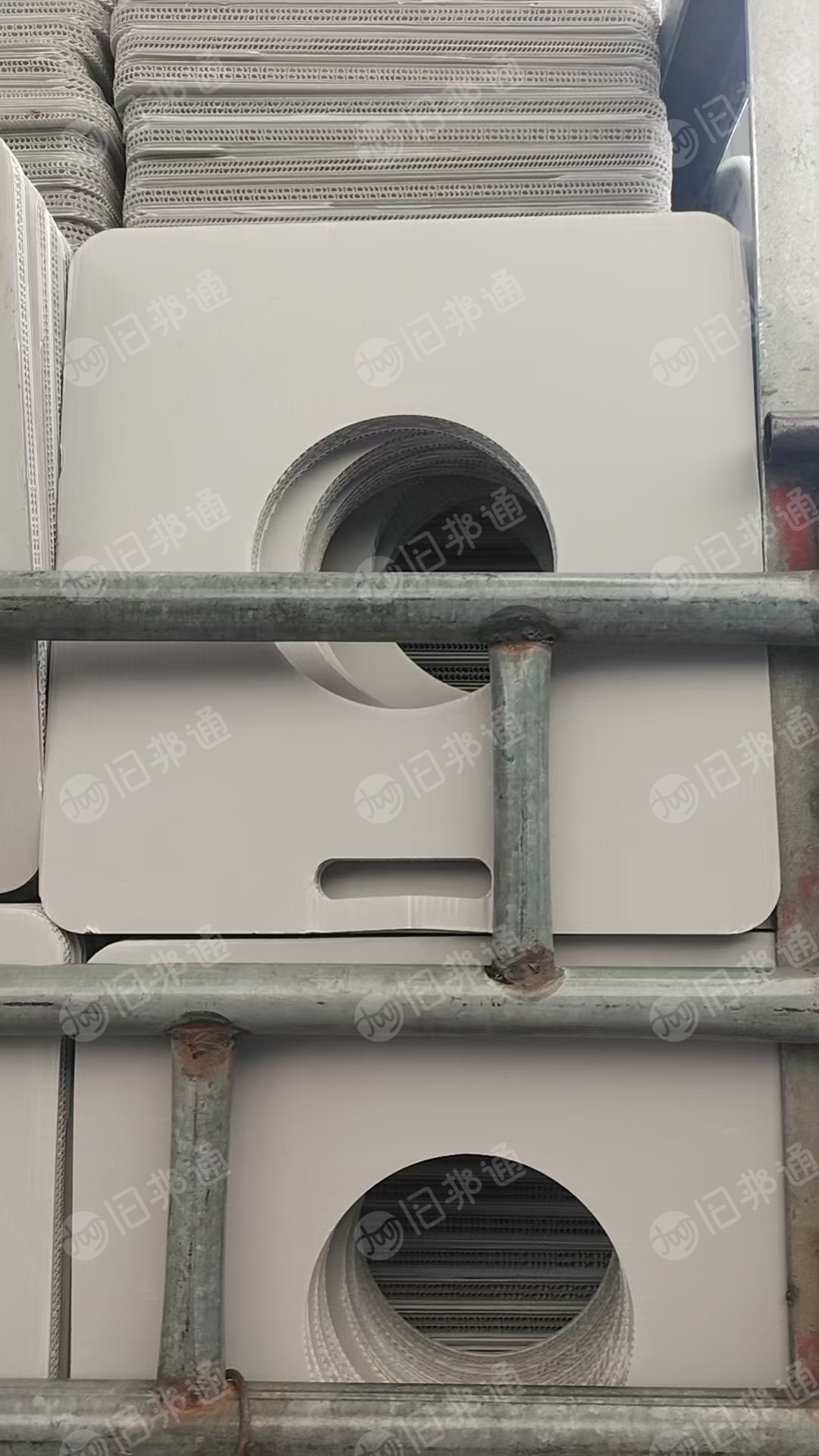 出售空心板毛料，全部是这种灰白的，现货13吨