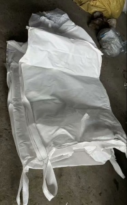 出售装玉米淀粉下来的二手吨包，规格100*100*130，上下小口，现货450条左右