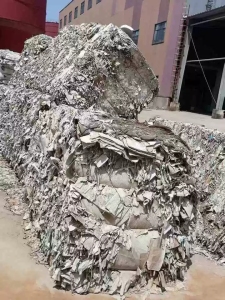 出售一批废黄板纸边料