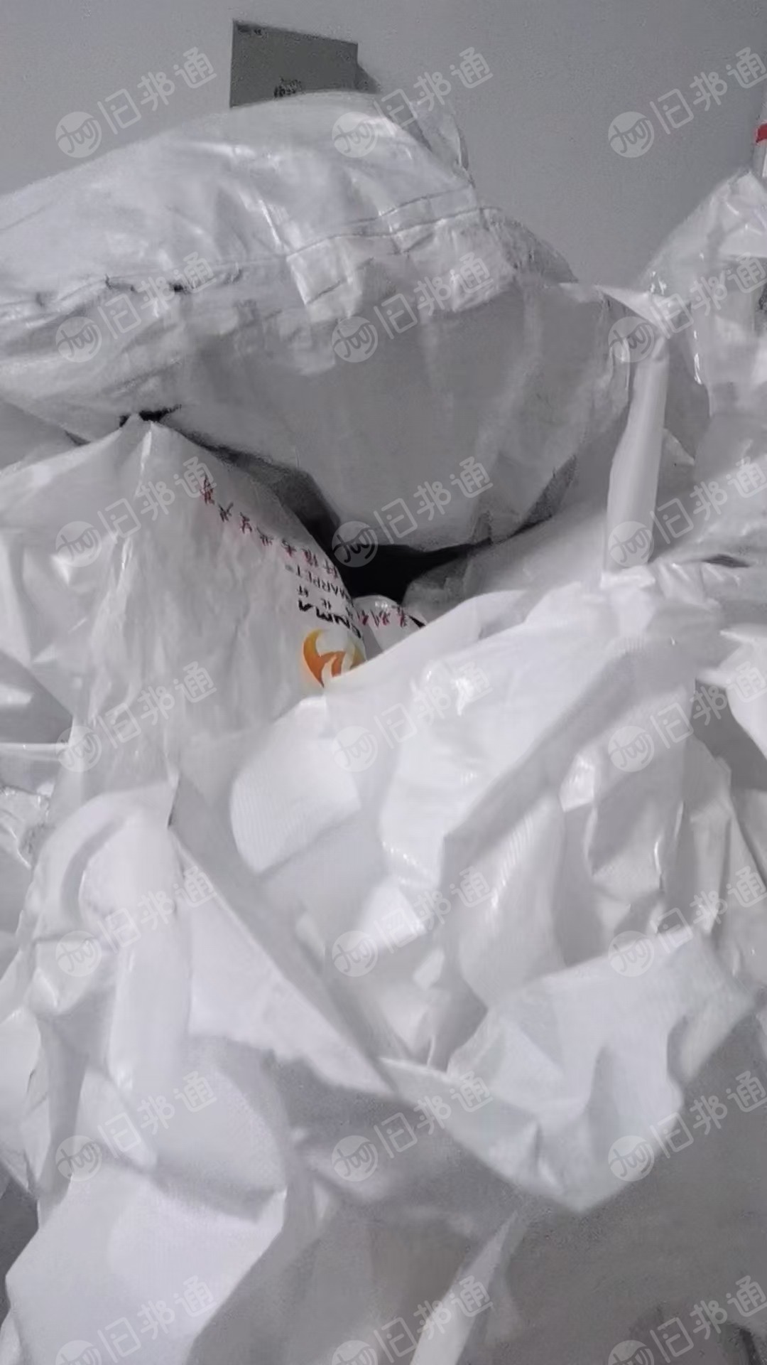 长期出售白色的窗帘布，窗帘纱，涤纶废布，现货9.6米一车