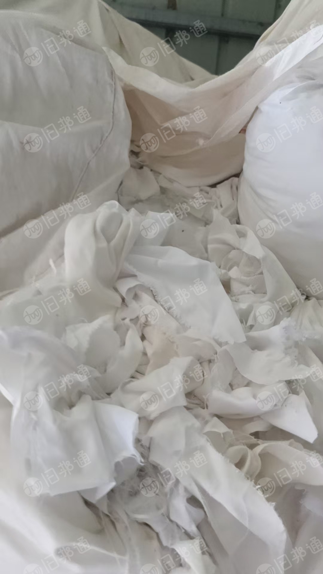长期出售白色的窗帘白纱，涤纶纱布，涤纶废布，涤纶边角料，现货8吨左右