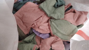 回收平面布料，复合废布，要求巴掌大小，吸水洗油