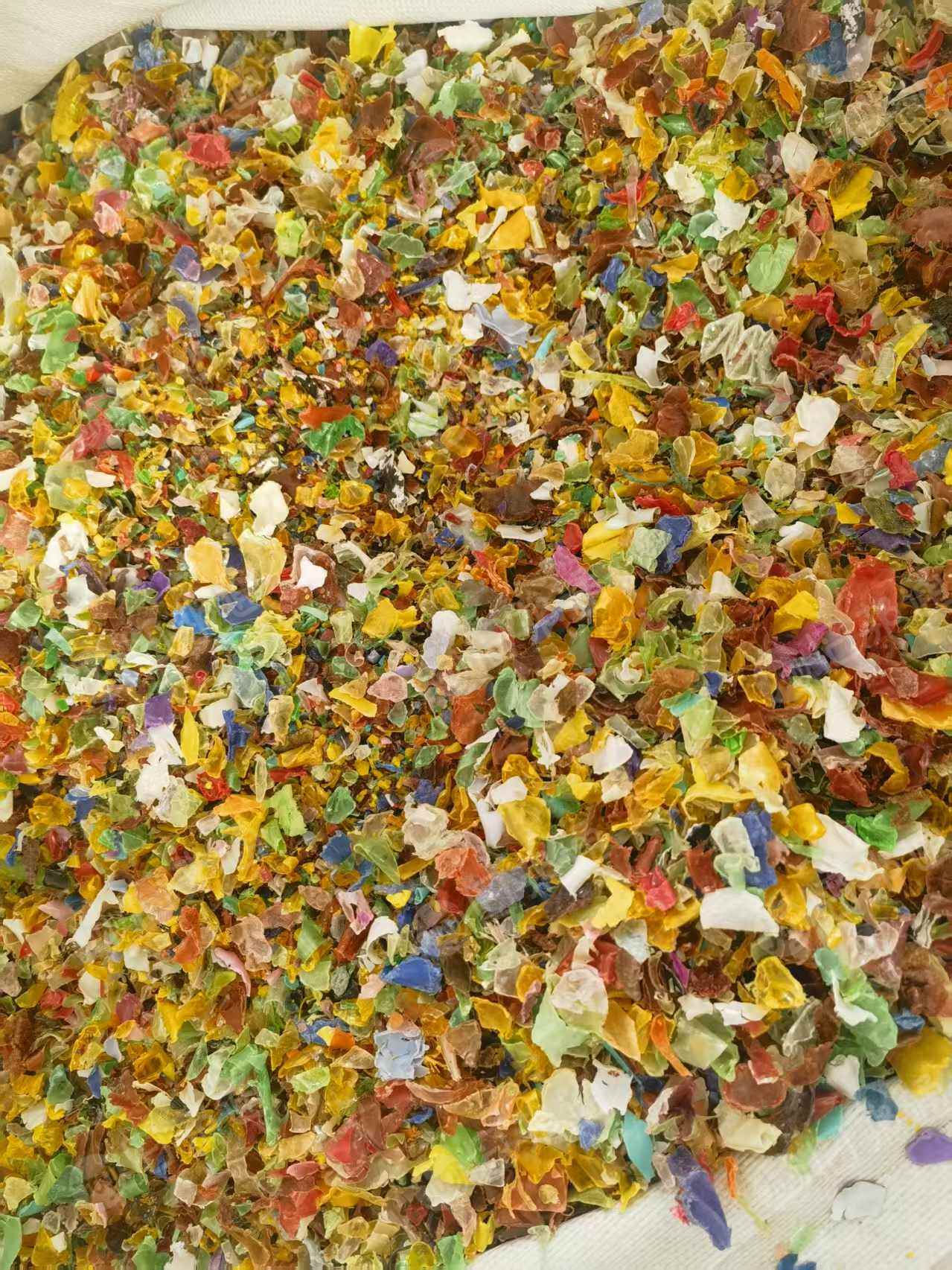 出售花色瓶片破碎料，现货17吨