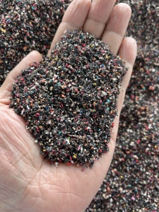 长期出售PVC吹毛料，PVC破碎料，环保材质，货在江西贵溪