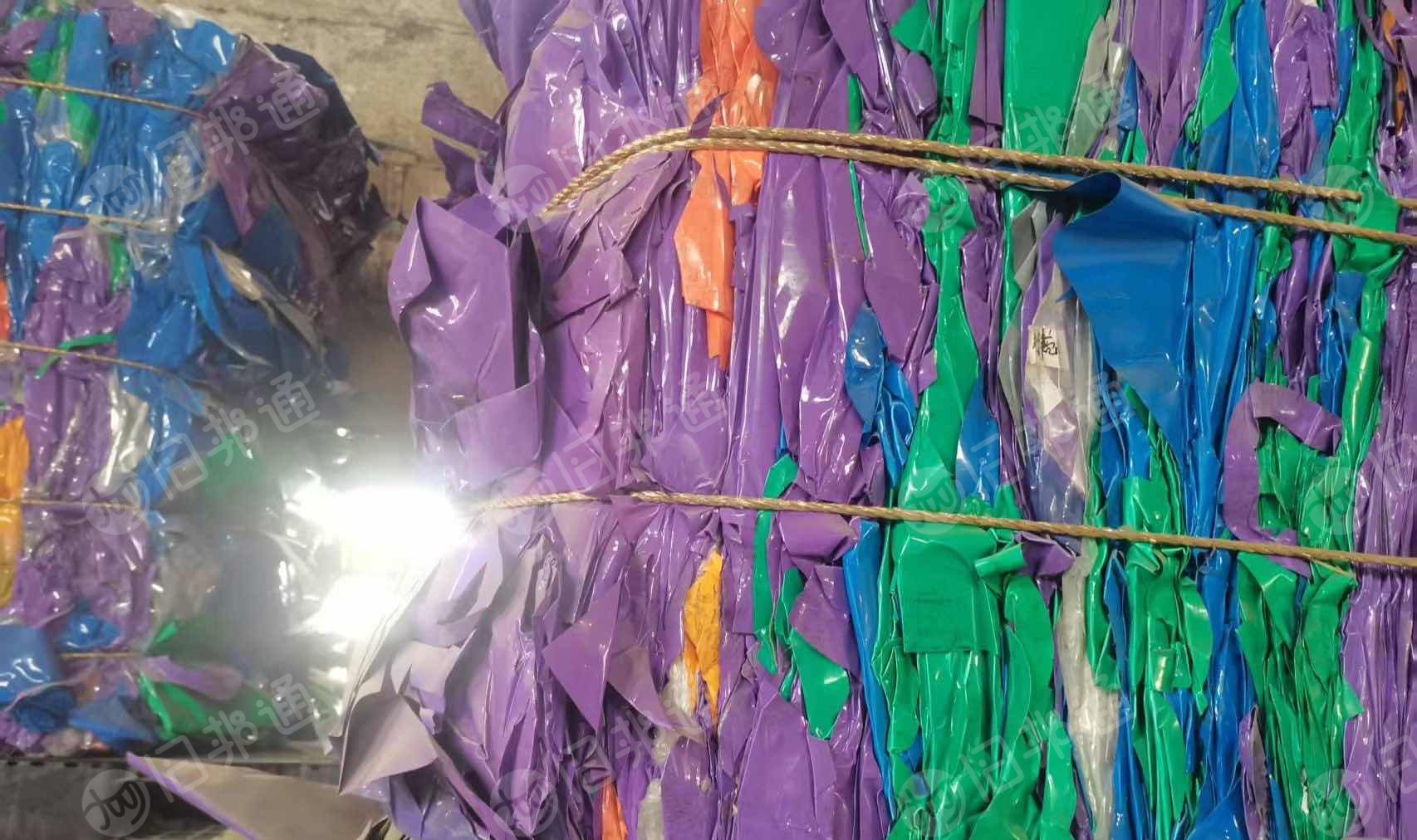 出售中温PVC膜废料，中性PVC膜废料现货5吨