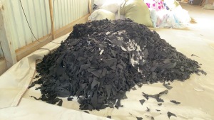 长期出售涤棉混纺废布，涤棉废布，月供几十吨，厂在福建福州