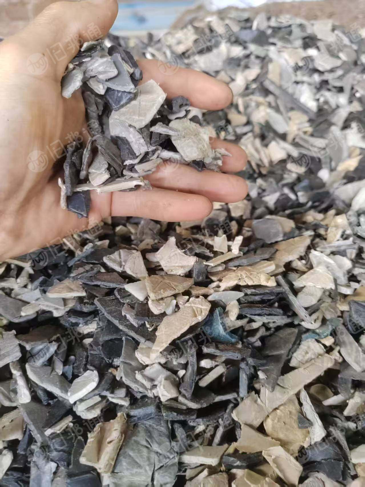 长期出售PP汽车内饰破碎料