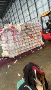 长期大量出售涤纶废布，涤纶边角料，日供百来吨