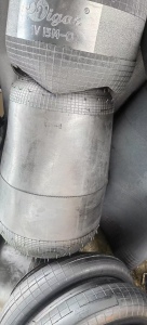 长期出售橡胶边料，橡胶废料，有两种