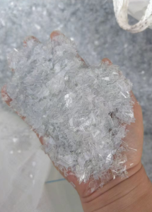 长期出售各色PET吸塑片破碎料