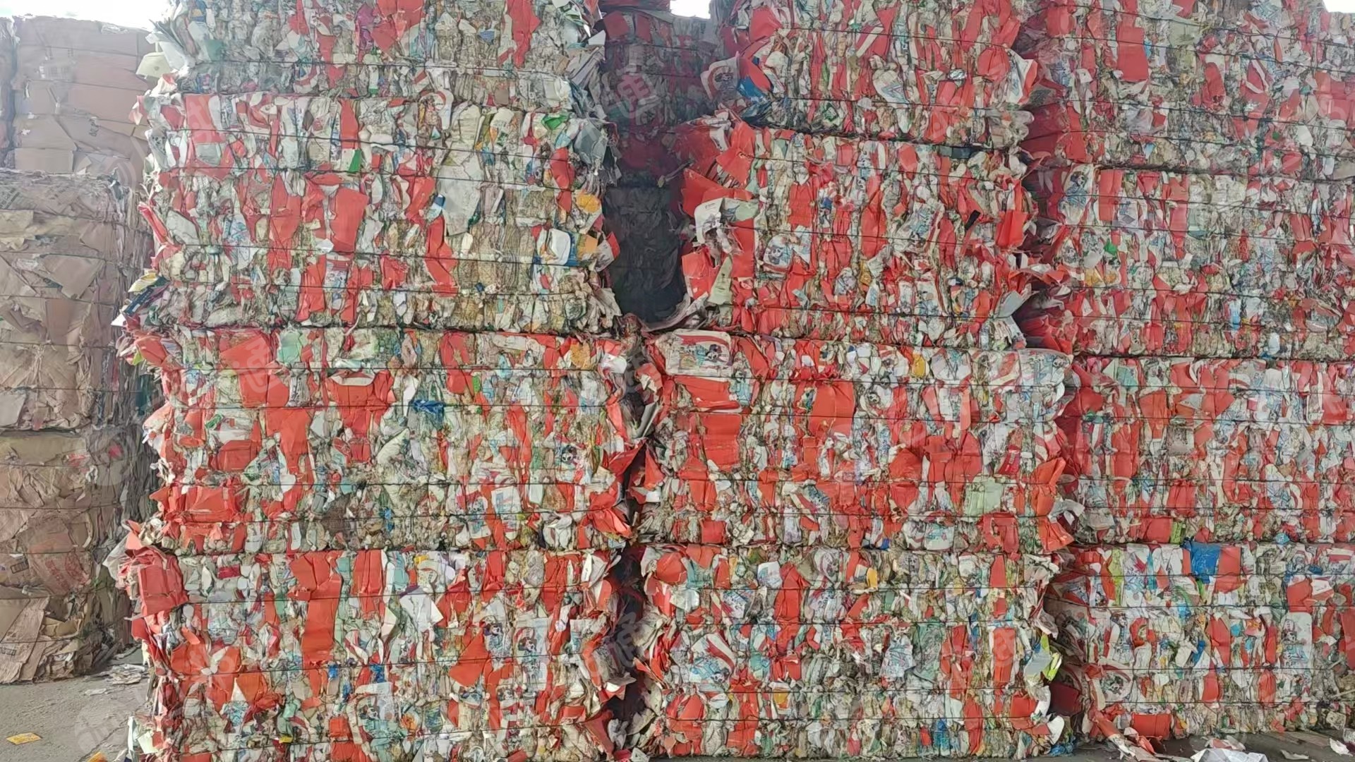 长期出售飞机餐盒外包装卡纸，带一层膜