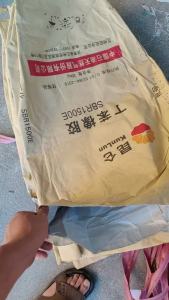  长期大量求购牛皮纸袋     最好是65x98的大袋子