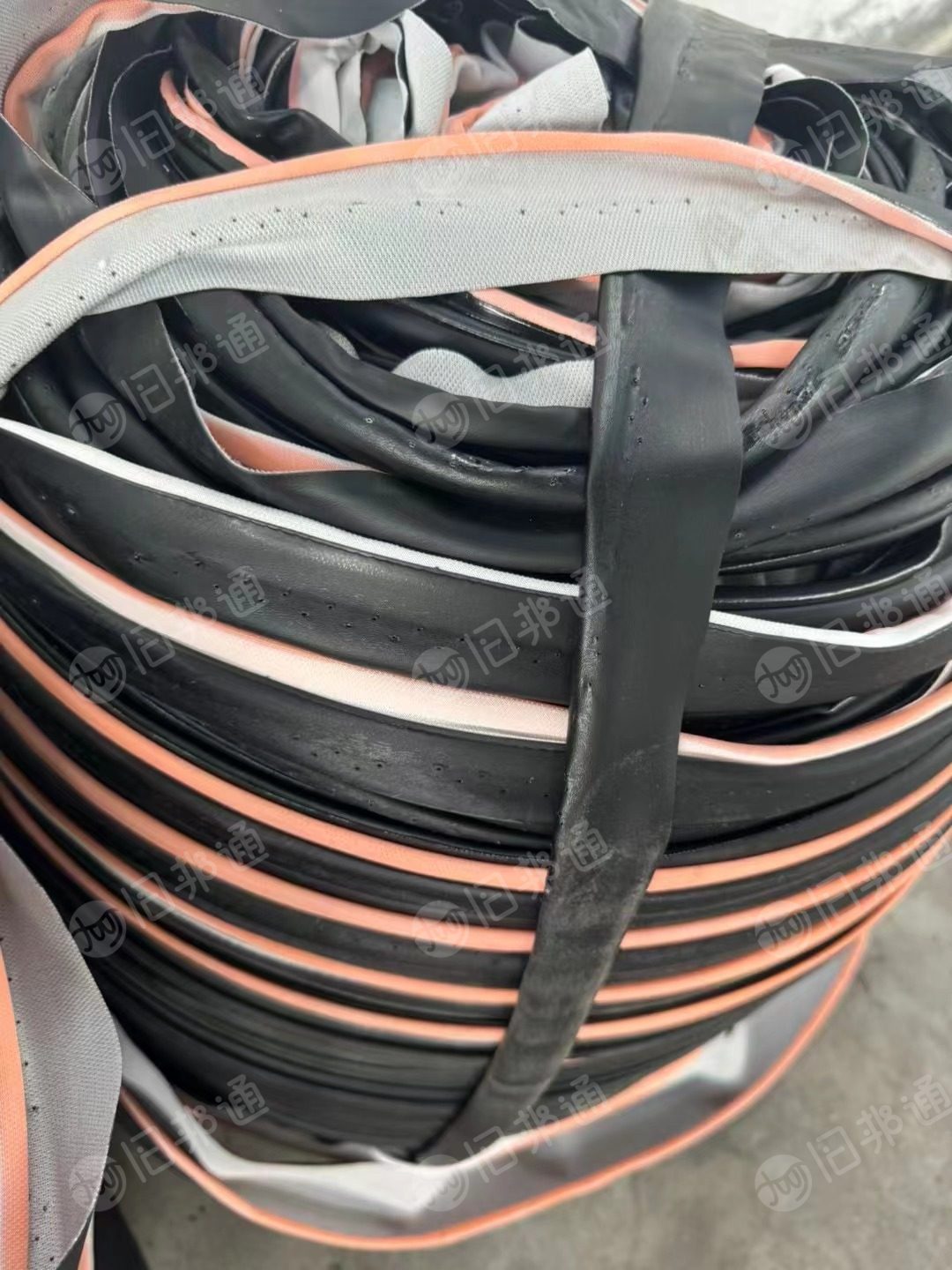 出售PVC皮革卷边料，吹毛用，现货9*6一车，河南焦作