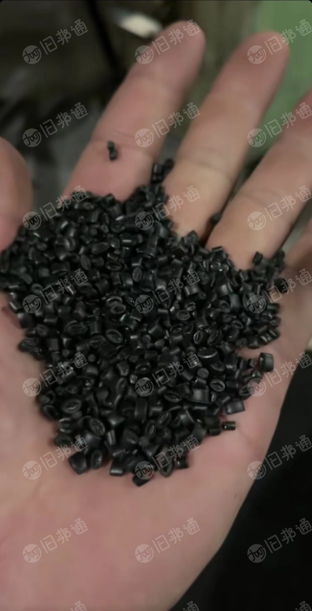 长期出售黑色编织袋颗粒，日供40多吨
