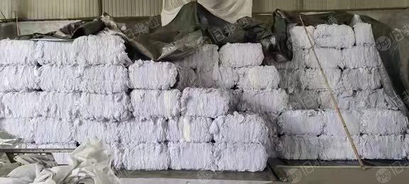 长期出售纯白针刺涤纶无纺布边角料，无浆，现货10多吨