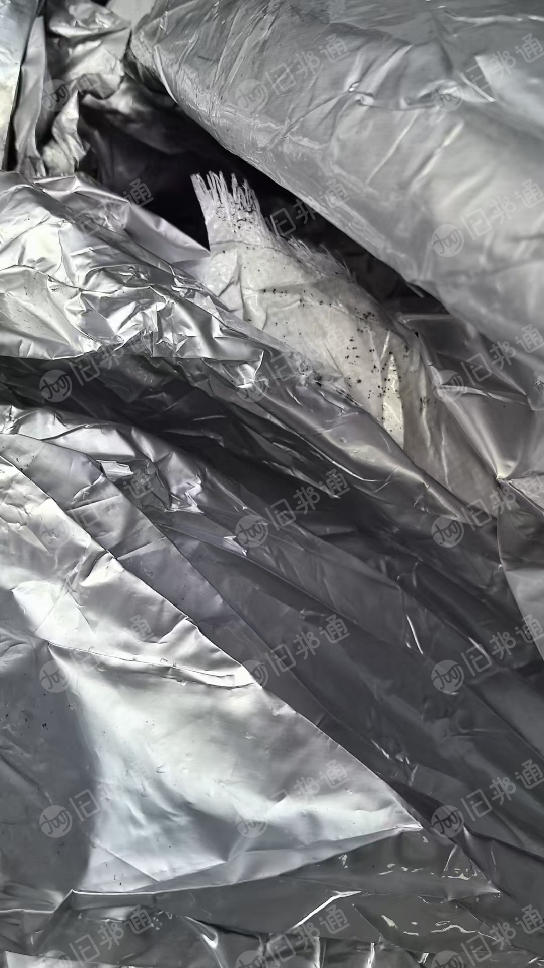 出售吨包内衬下来的铝塑膜,装过炭黑,现货二十多吨