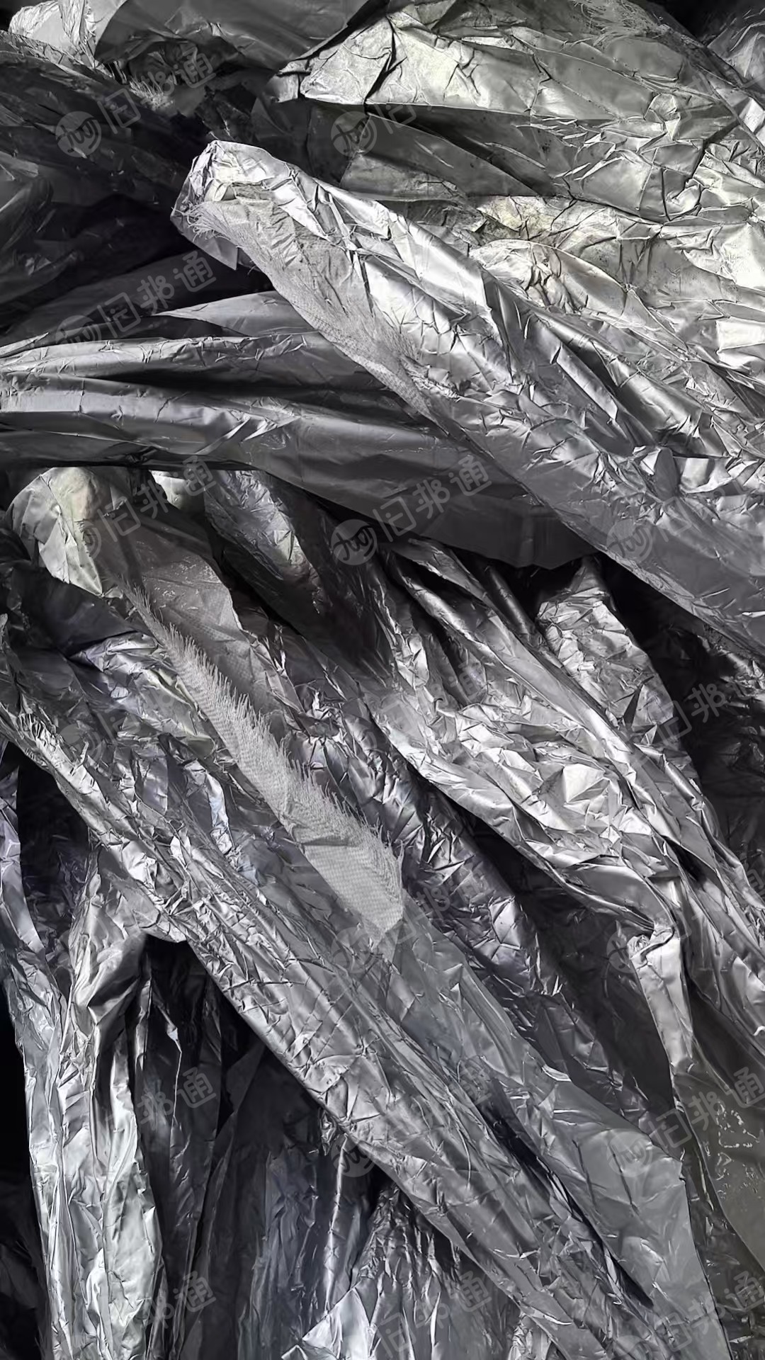 出售吨包内衬下来的铝塑膜,装过炭黑,现货二十多吨