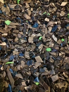 长期出售PC/ABS合金破碎料，复印机合金破碎，环保不环保的都有