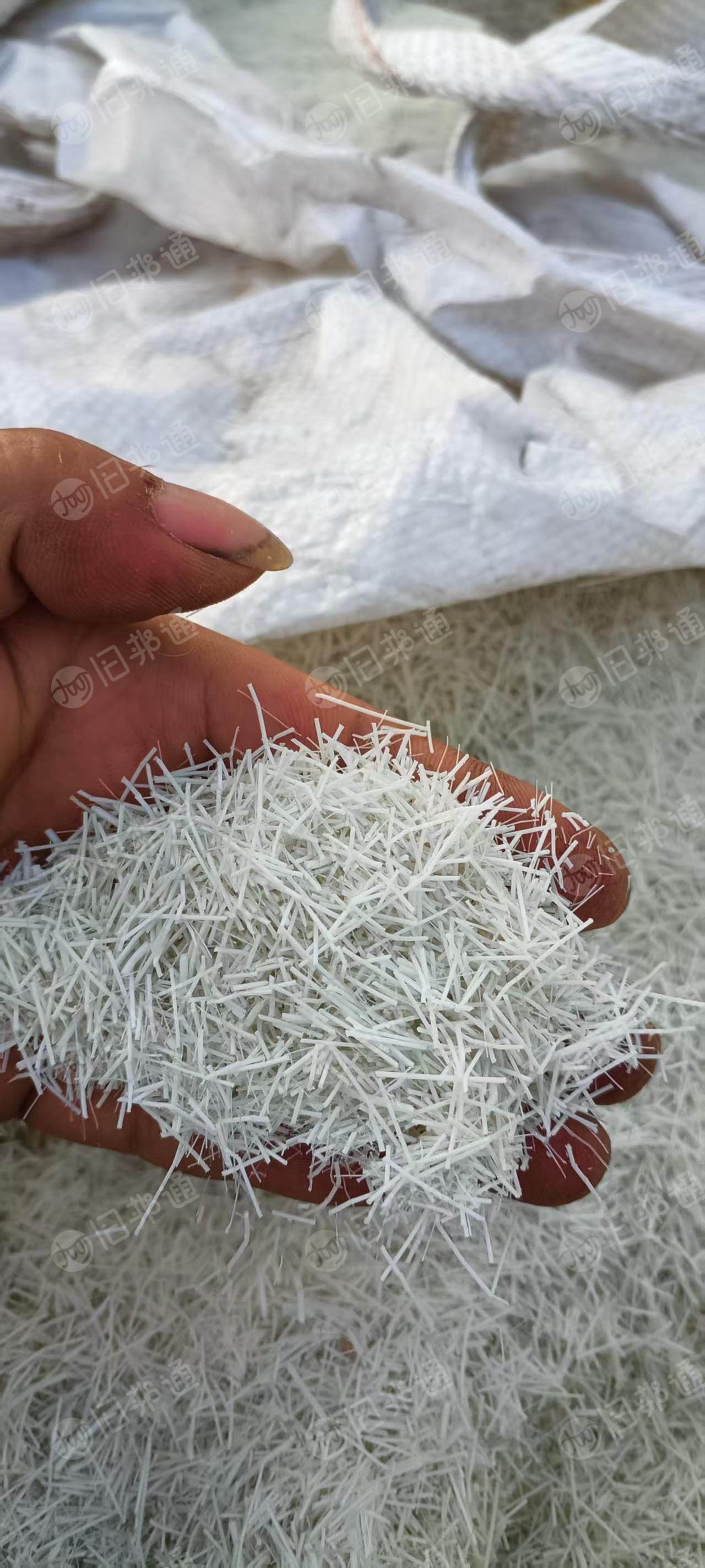 长期出售涤纶扫把丝，涤纶丝，涤纶废丝，现货十吨左右