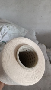 出售环锭纺纯棉棉纱，80支，双股，处理棉纱，货在江苏张家港