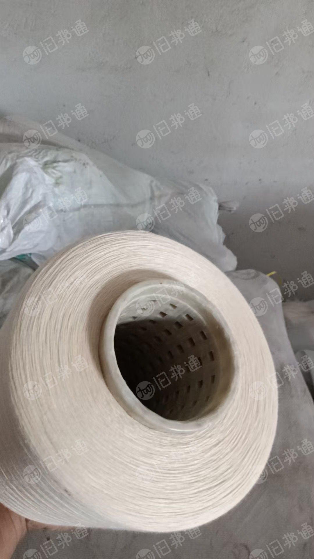 出售环锭纺纯棉棉纱，80支，双股，处理棉纱，货在江苏张家港