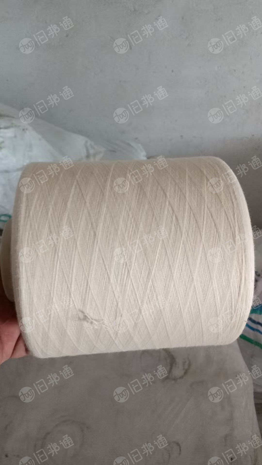 出售环锭纺纯棉棉纱，80支，双股，处理棉纱，货在江苏张家港