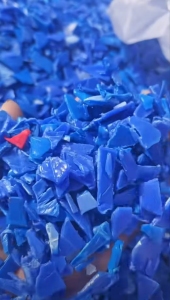 出售蓝桶破碎料