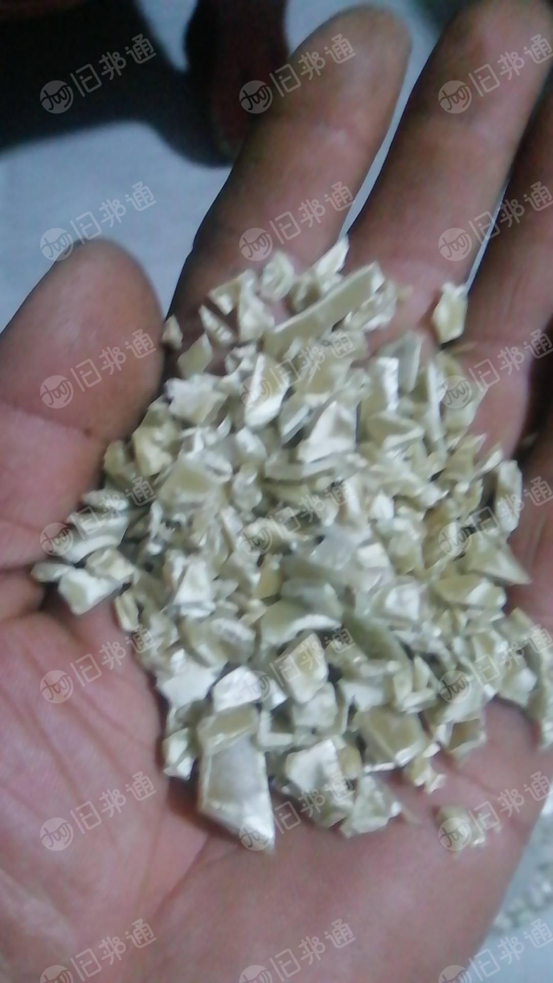 出售B8101原料边角破碎下来的PP破碎料，现货十来吨