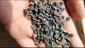 长期出售二白吨包颗粒，无灰分，过2张80目，60-80目