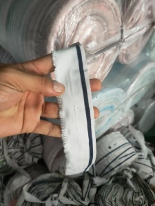 长期出售布条，打绳料，现货十吨左右，货在山东临沂