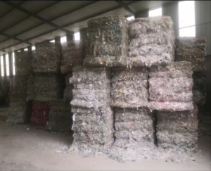 长期出售杂色干粉编织袋破碎料